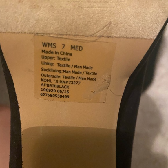 Black heels - Picture 2 of 2